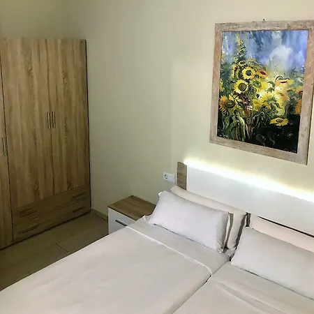 Giuliano Apart Otel Empuriabrava