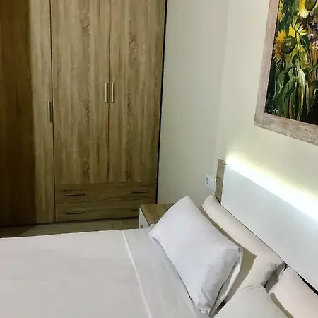 Giuliano アパートホテル