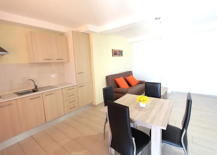 Giuliano Aparthotel 3*